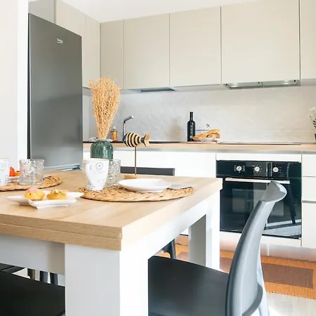 דירה Fermi 15 *